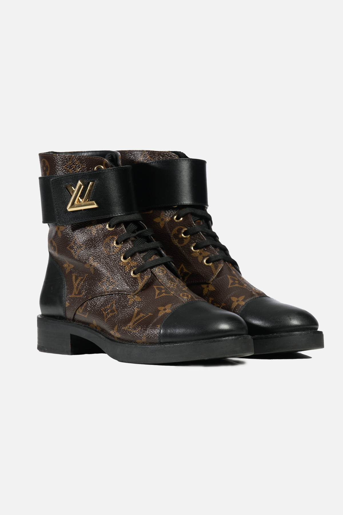 LV Territory Flat Ranger  Louis vuitton, Shoe boots, Boots